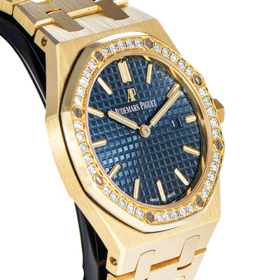 Royal Oak Lady
